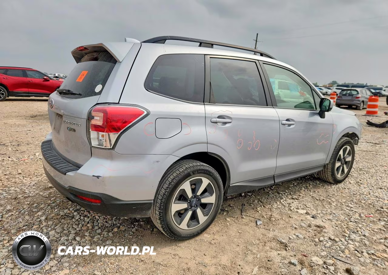 2018 Subaru Forester 2.5I Premium VIN:JF2SJAGC3JH502324 - 3