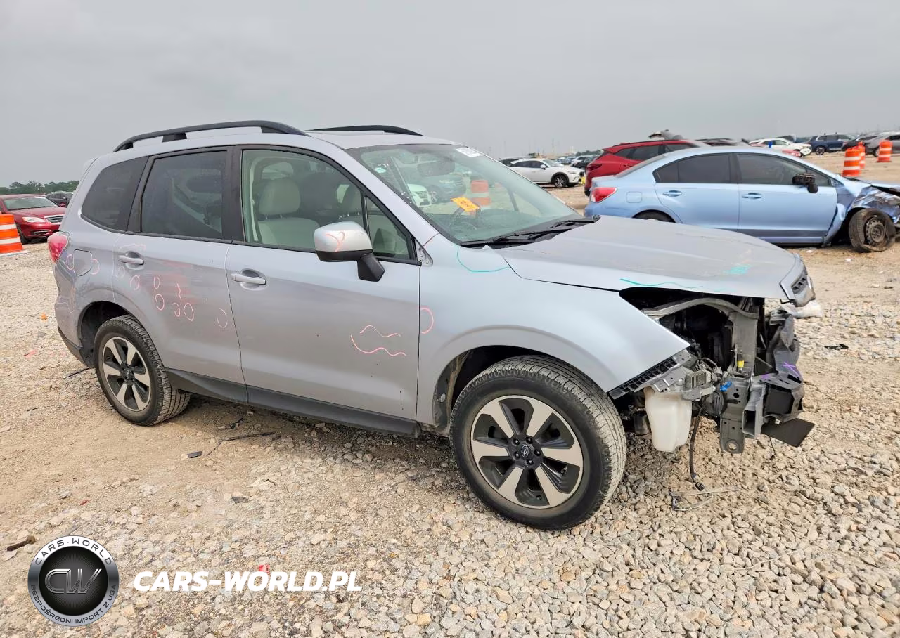 2018 Subaru Forester 2.5I Premium VIN:JF2SJAGC3JH502324 - 4