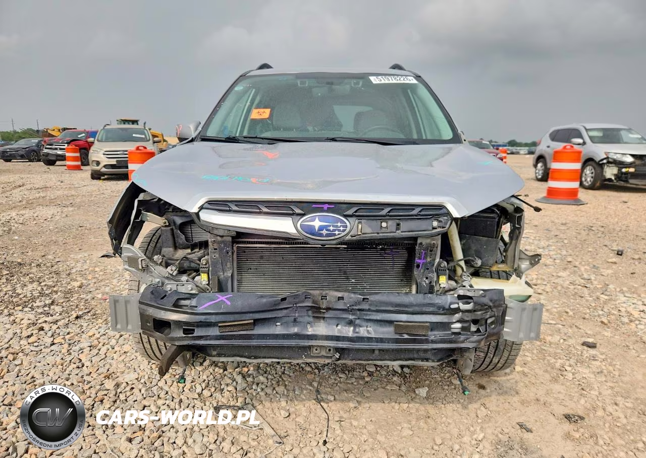 2018 Subaru Forester 2.5I Premium VIN:JF2SJAGC3JH502324 - 5