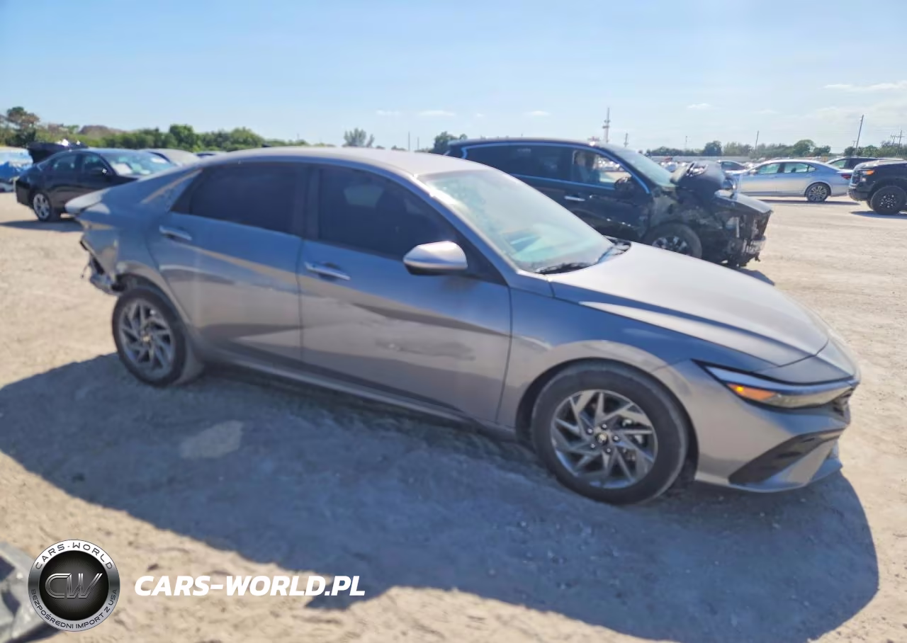 2024 Hyundai Elantra Sel VIN:KMHLM4DG8RU798359 - 4