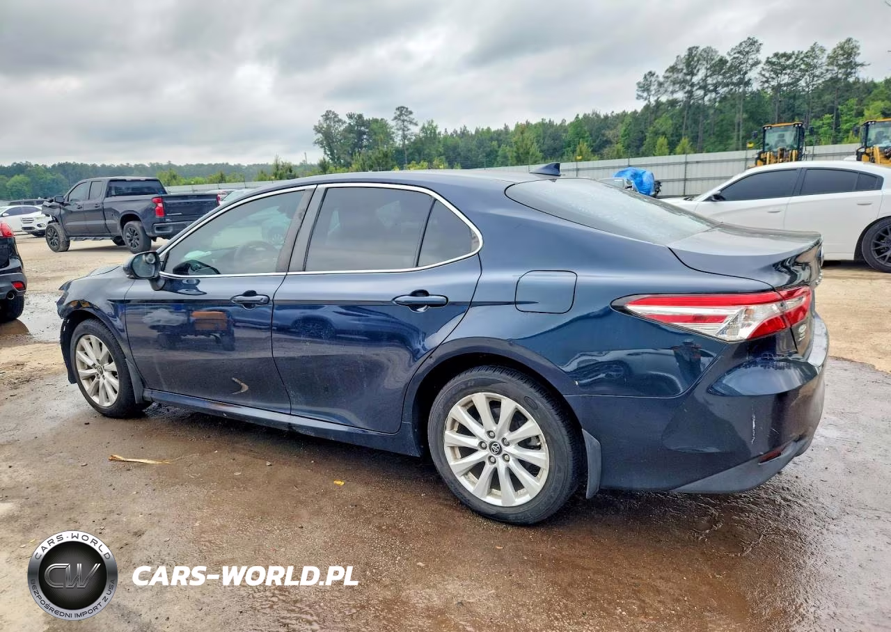 2019 Toyota Camry Le VIN:4T1B11HK6KU826201 - 2