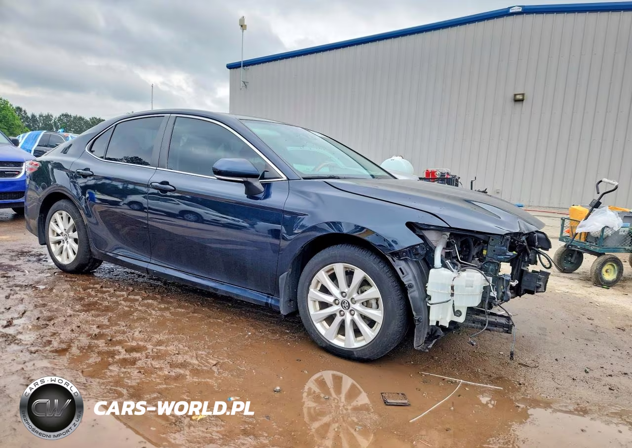 2019 Toyota Camry Le VIN:4T1B11HK6KU826201 - 4