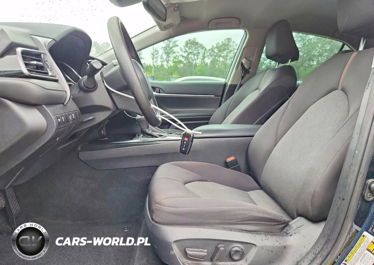 2019 Toyota Camry Le VIN:4T1B11HK6KU826201 - 7