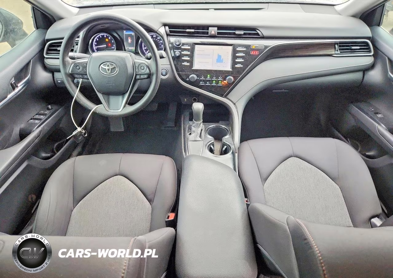 2019 Toyota Camry Le VIN:4T1B11HK6KU826201 - 8