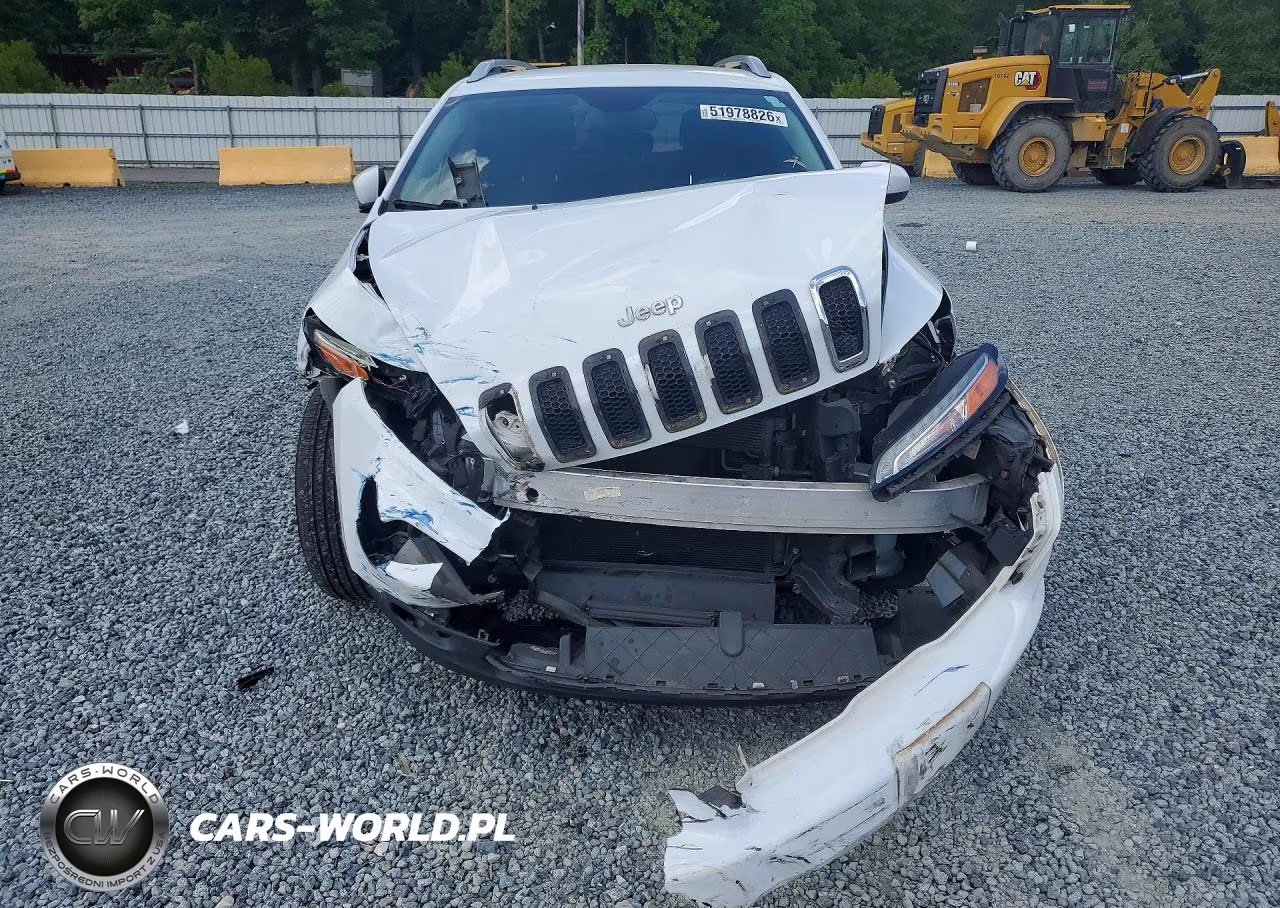 2016 Jeep Cherokee Latitude VIN:1C4PJMCB2GW282715 - 5