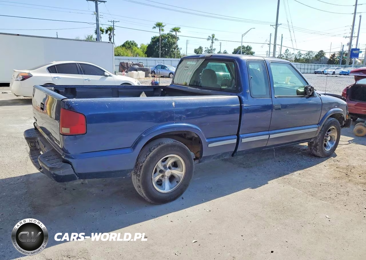 2000 Chevrolet S Truck S10 VIN:1GCCS1944Y8111814 - 3