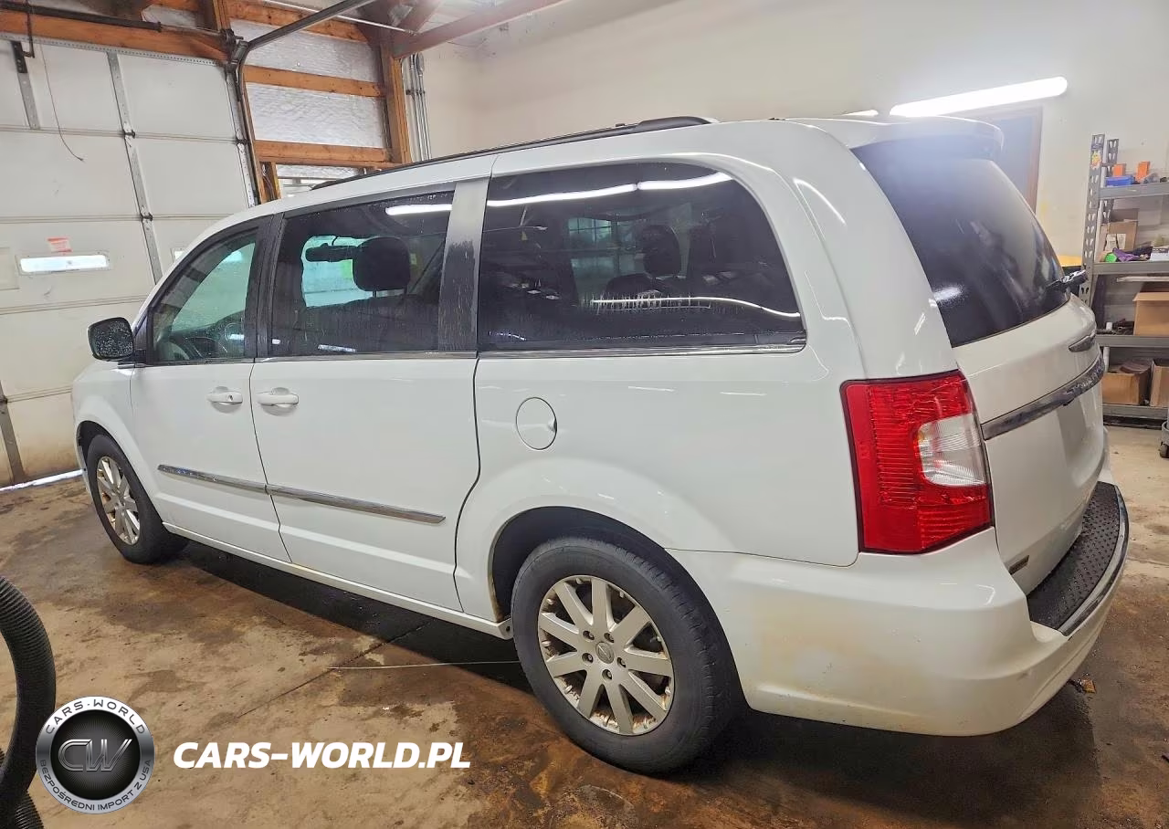 2015 Chrysler Town & Country Touring VIN:2C4RC1BG0FR588558 - 2