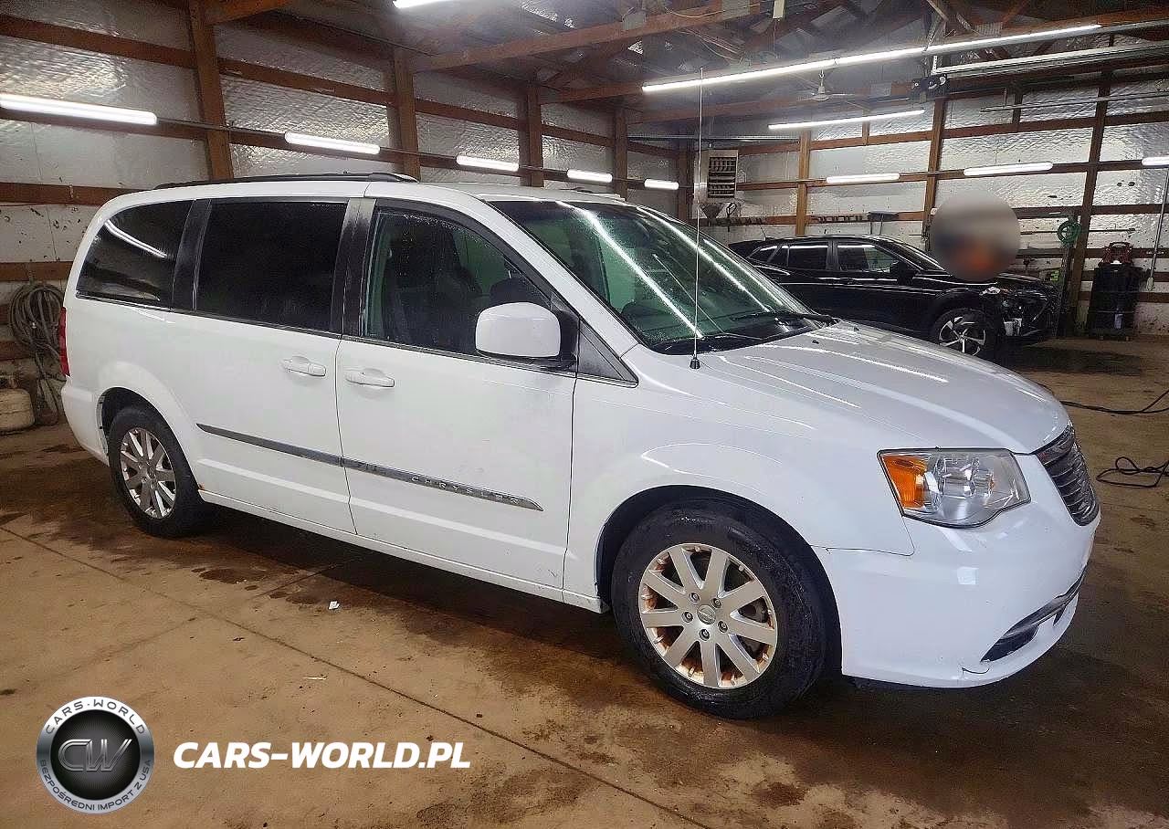 2015 Chrysler Town & Country Touring VIN:2C4RC1BG0FR588558 - 4
