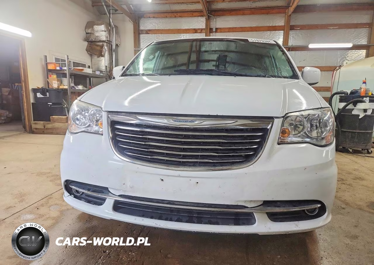 2015 Chrysler Town & Country Touring VIN:2C4RC1BG0FR588558 - 5