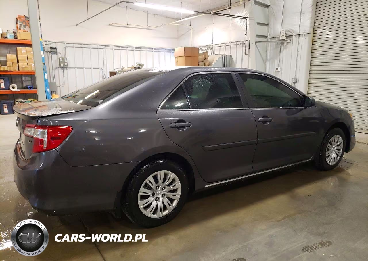 2014 Toyota Camry VIN:4T4BF1FK8ER374928 - 3