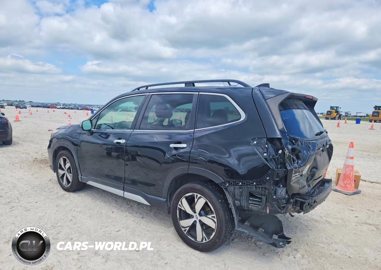 2019 Subaru Forester Touring VIN:JF2SKAWC4KH502817 - 2