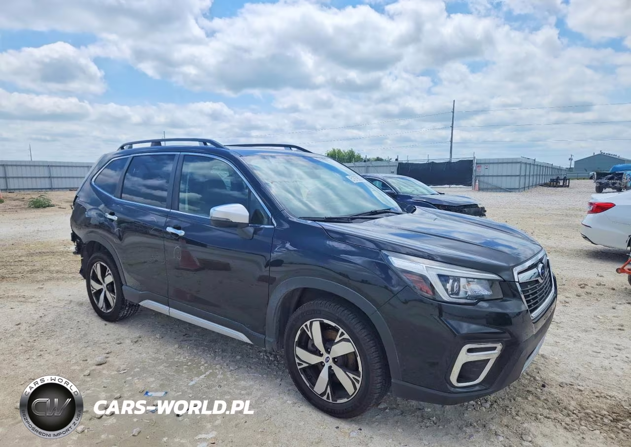 2019 Subaru Forester Touring VIN:JF2SKAWC4KH502817 - 4