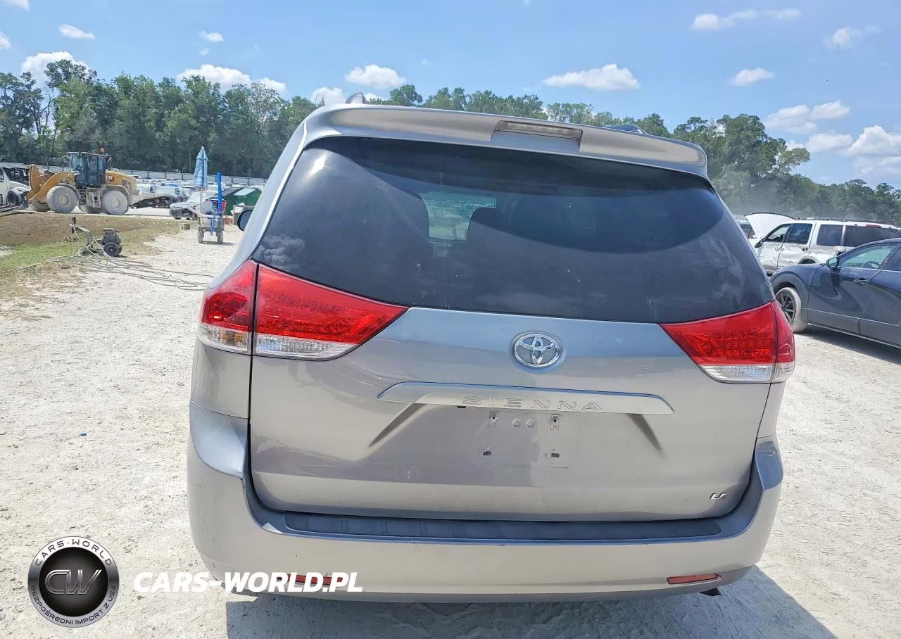 2012 Toyota Sienna Le VIN:5TDKK3DC5CS268035 - 6