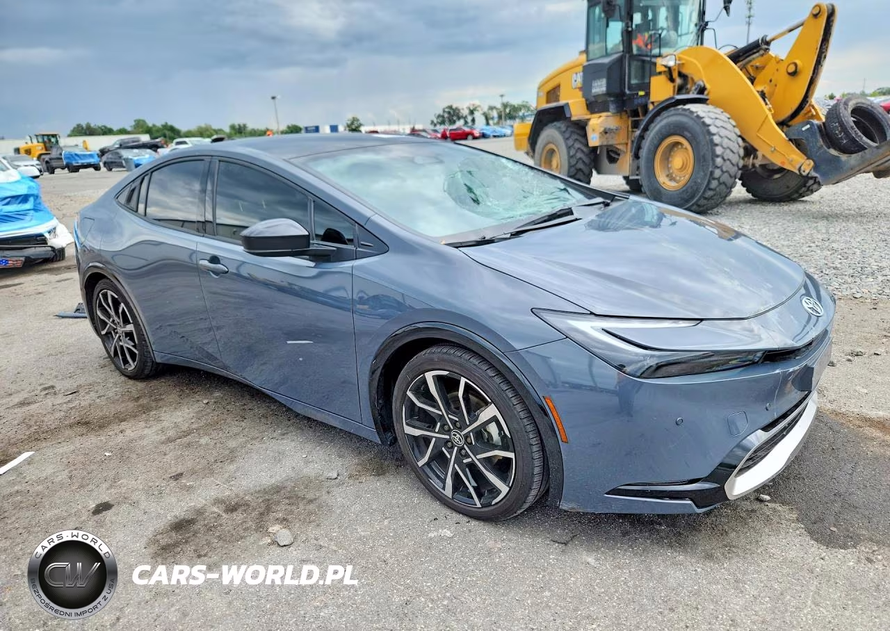 2024 Toyota Prius Prime Xse VIN:JTDACACUXR3037861 - 4