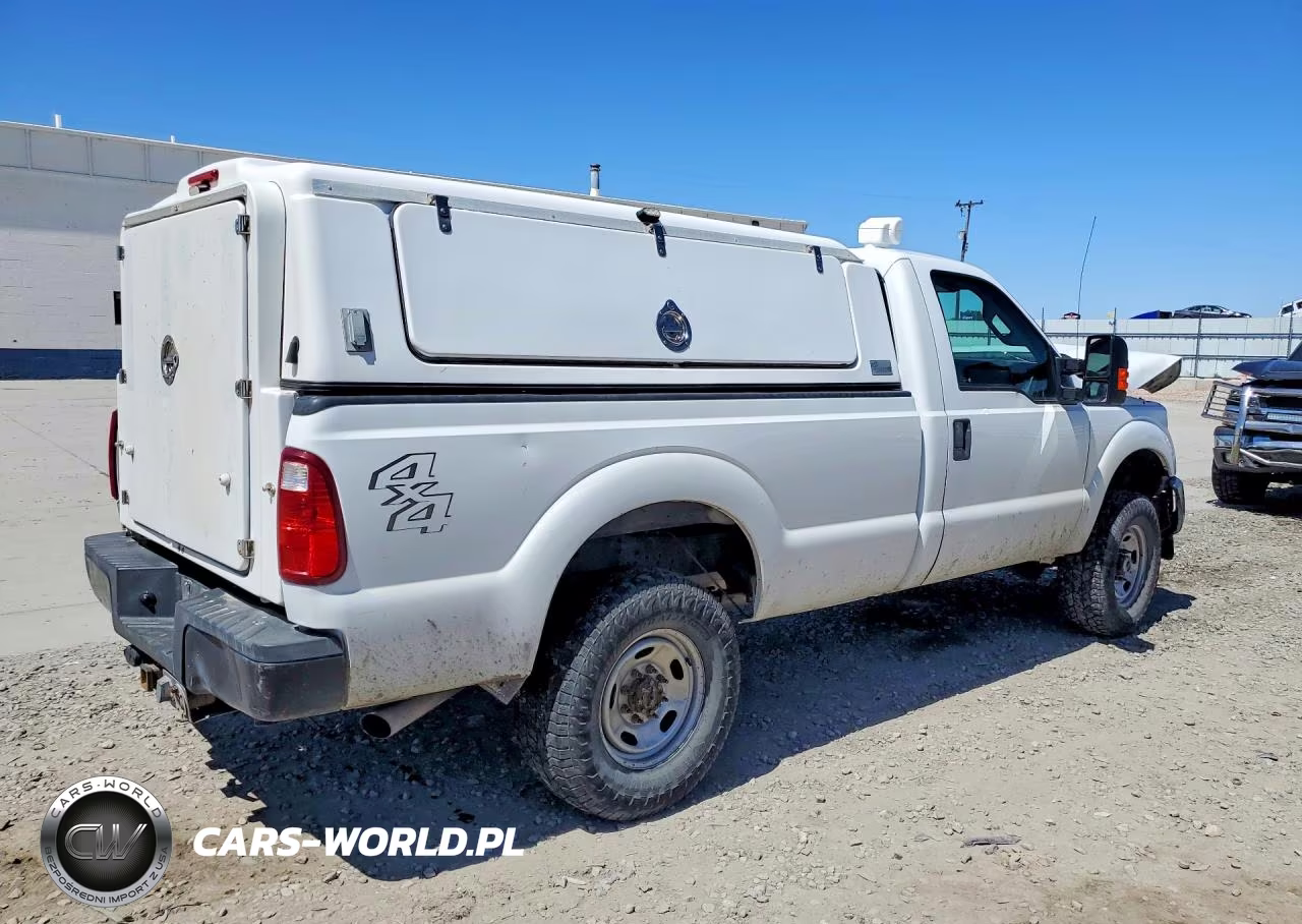 2014 Ford F250 Super Duty VIN:1FTBF2B63EEA81168 - 3