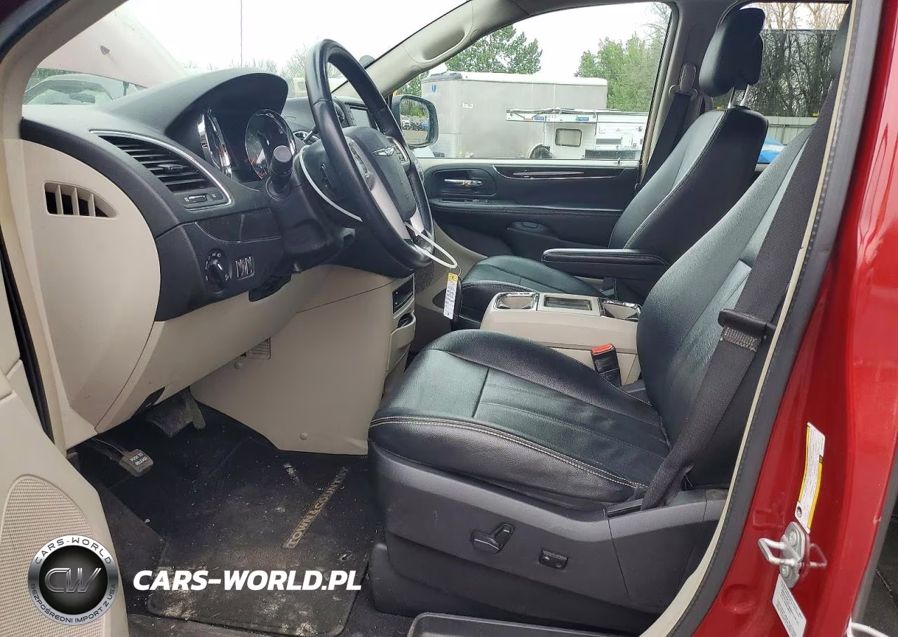 2016 Chrysler Town & Country Touring VIN:2C4RC1BG5GR294736 - 7