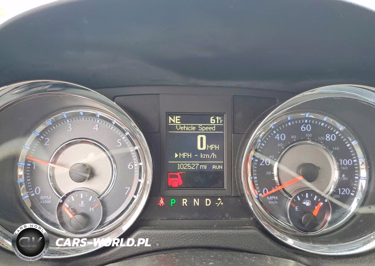 2016 Chrysler Town & Country Touring VIN:2C4RC1BG5GR294736 - 9