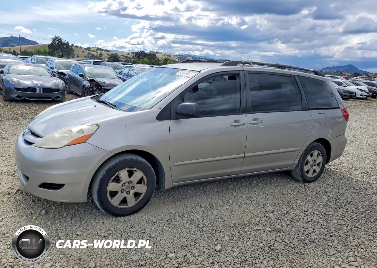2007 Toyota Sienna Le 8-Passenger