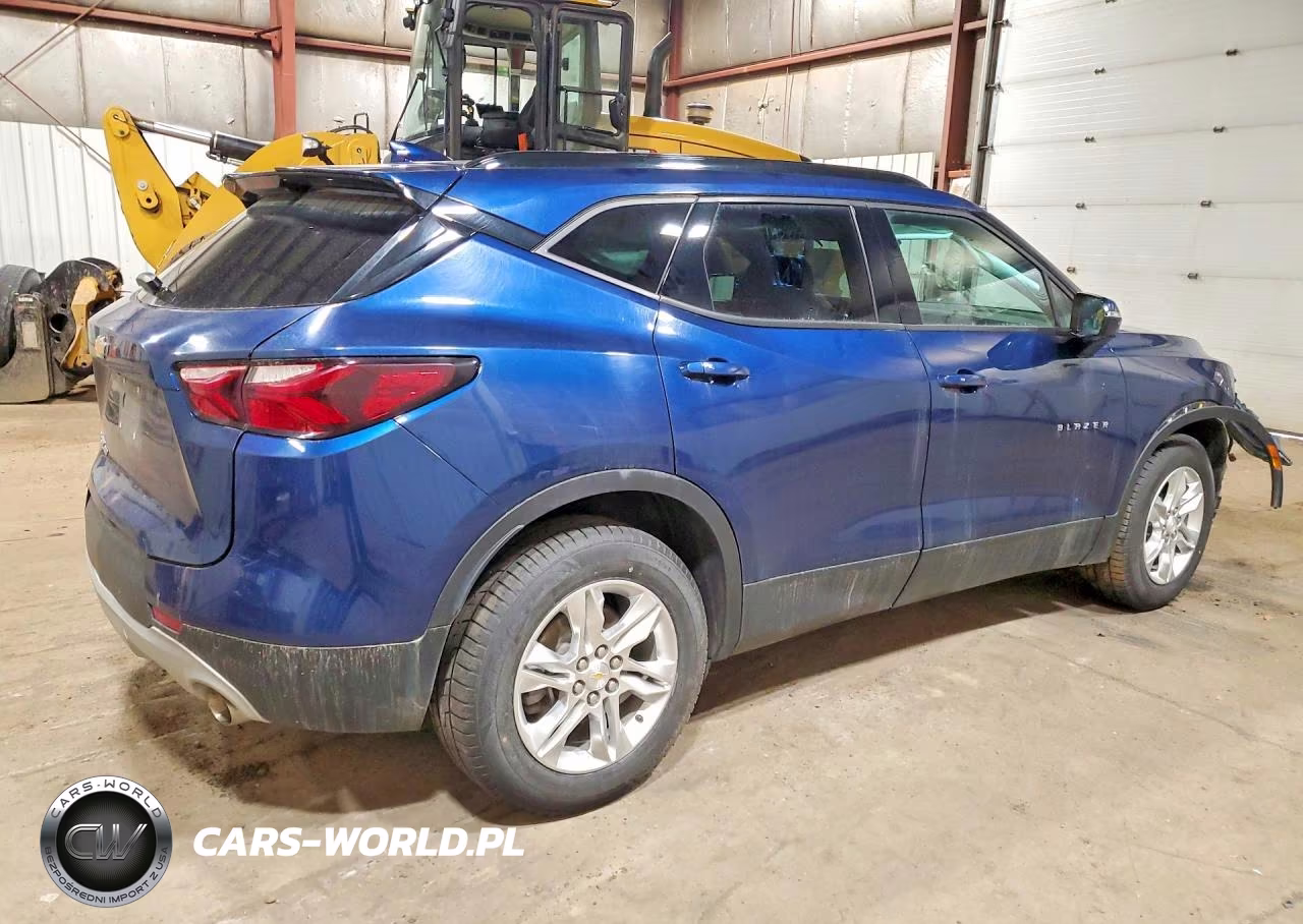 2022 Chevrolet Blazer VIN:3GNKBHR49NS188726 - 3
