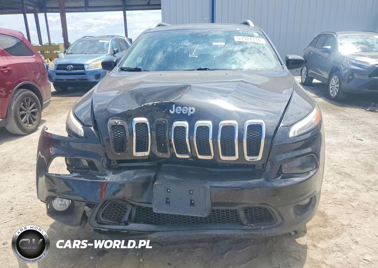 2014 Jeep Cherokee Latitude VIN:1C4PJMCS8EW226887 - 5