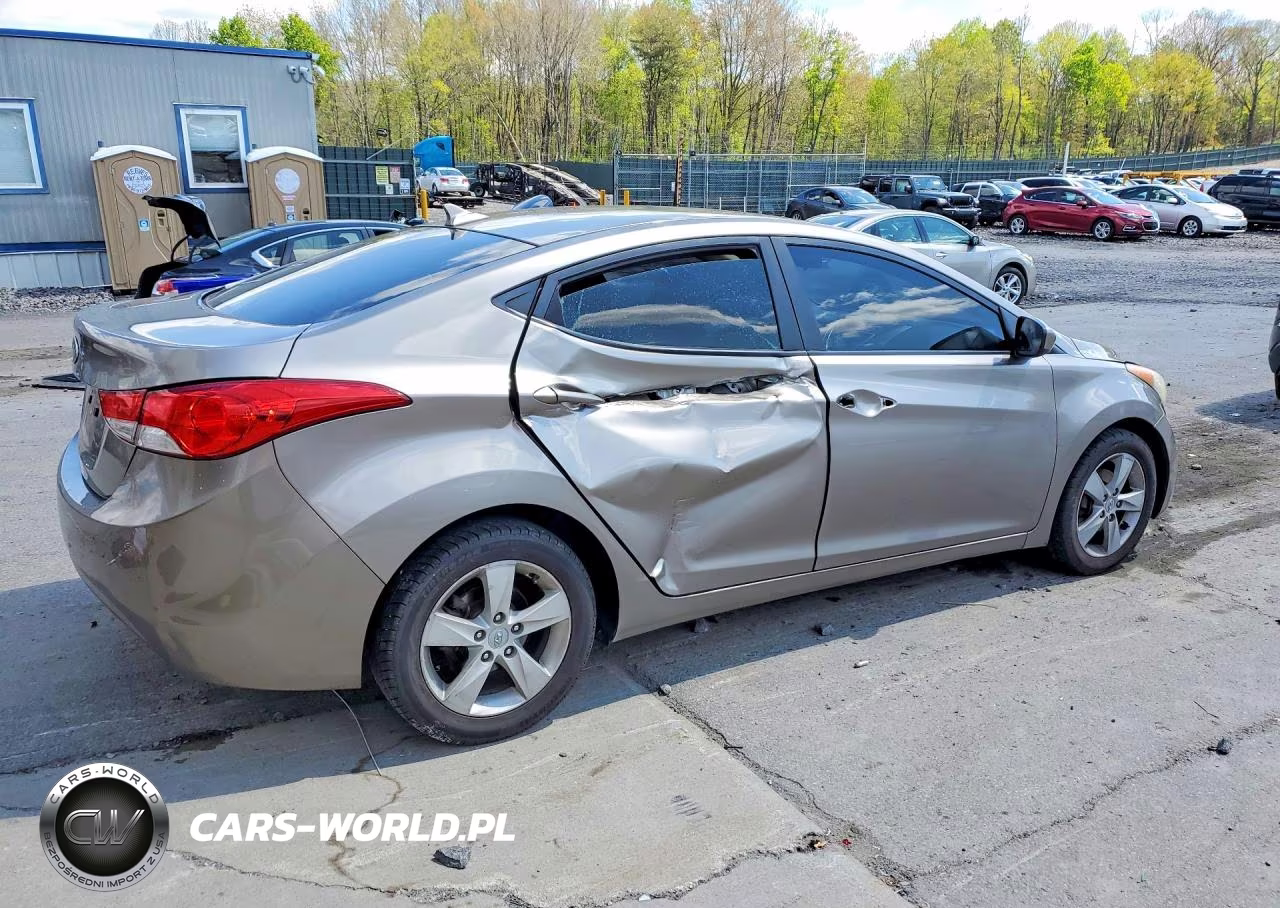 2011 Hyundai Elantra Gls VIN:5NPDH4AE8BH021390 - 3