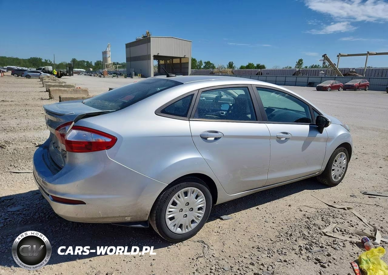 2015 Ford Fiesta Se VIN:3FADP4BE0FM158623 - 3