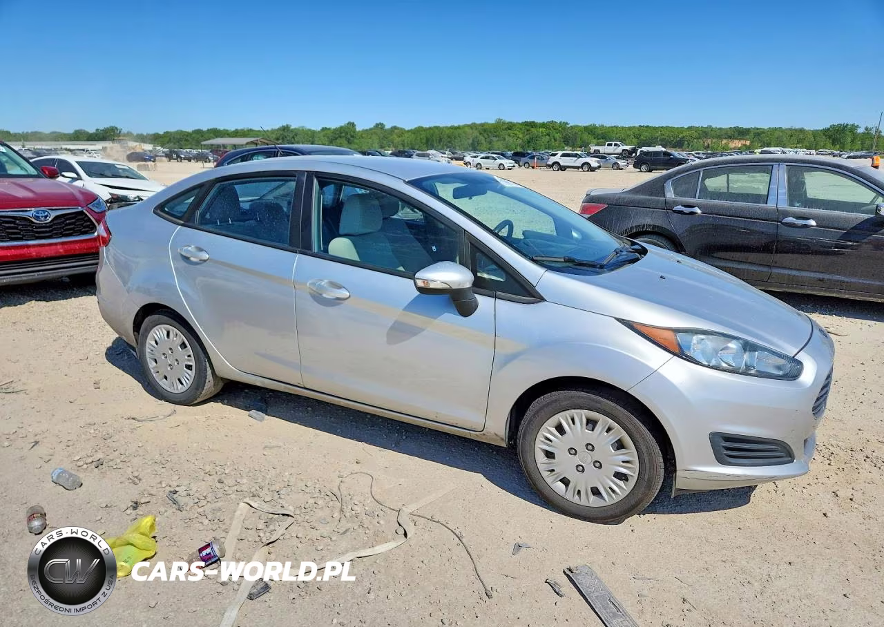 2015 Ford Fiesta Se VIN:3FADP4BE0FM158623 - 4
