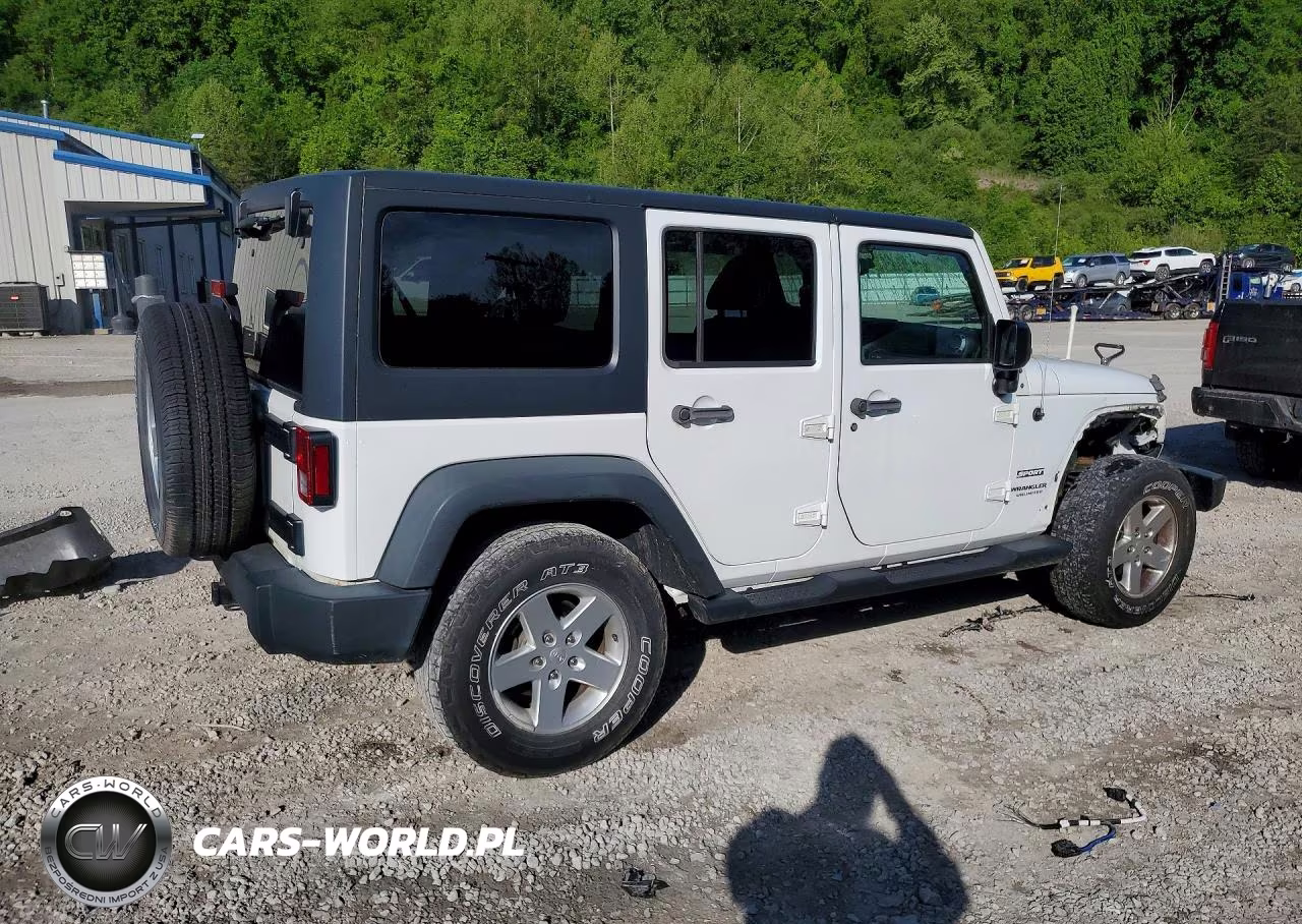 2015 Jeep Wrangler Unlimited Sport VIN:1C4HJWDG3FL657327 - 3