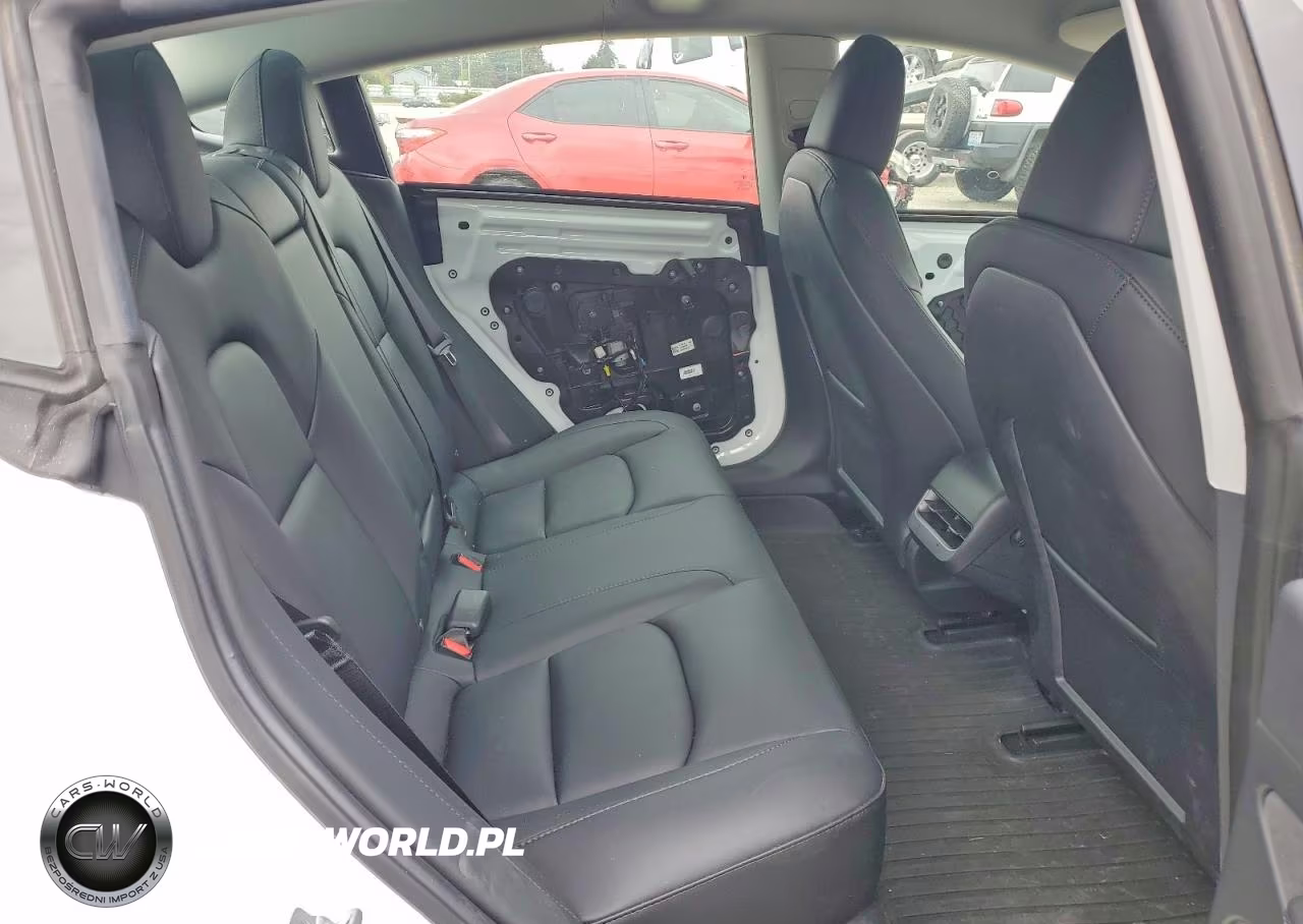 2023 Tesla Model 3 VIN:5YJ3E1EA4PF682124 - 10