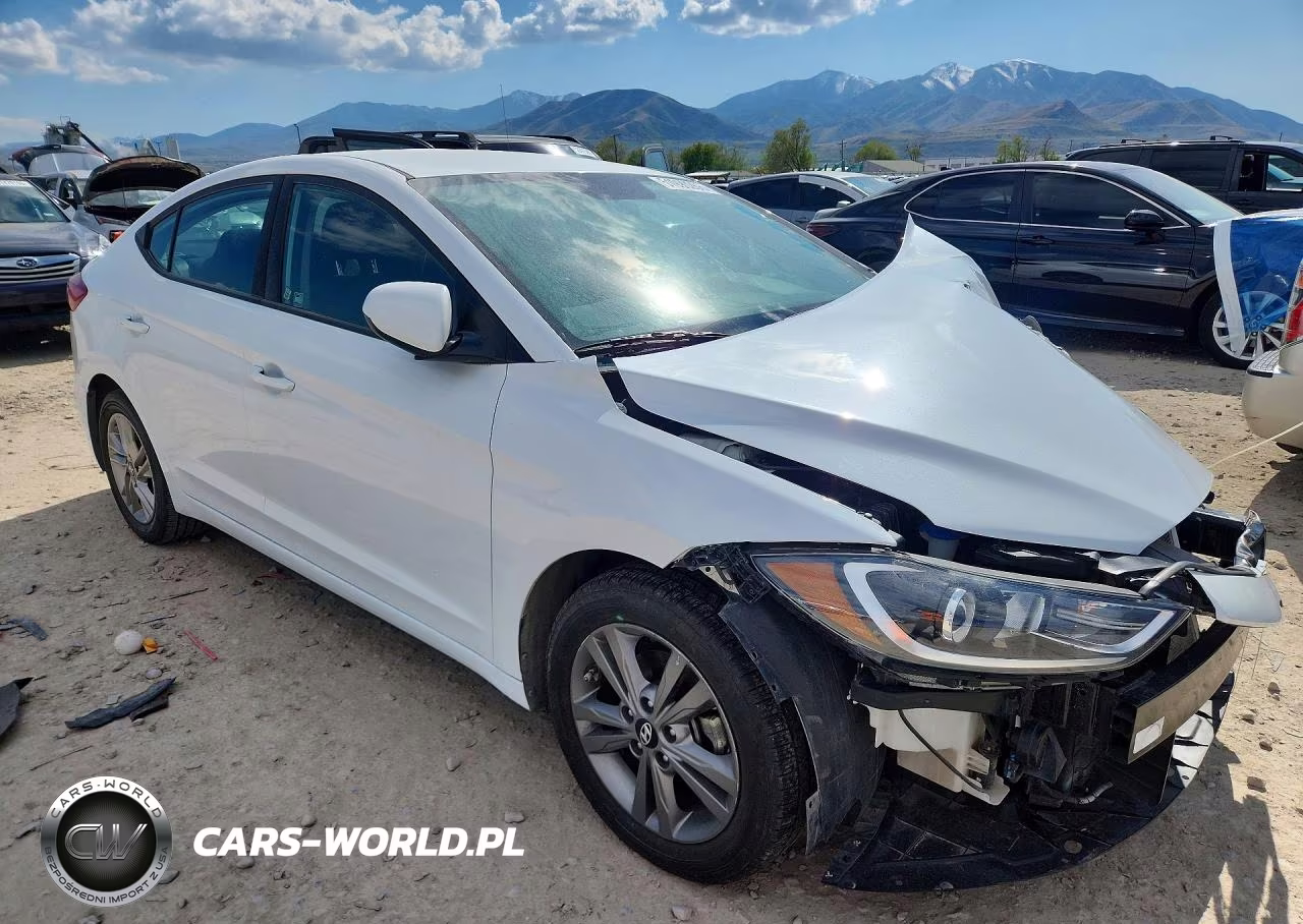 2018 Hyundai Elantra Sel VIN:5NPD84LF4JH221154 - 4