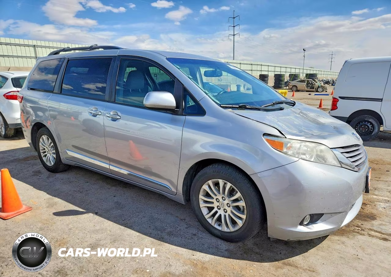 2015 Toyota Sienna Xle Premium 8-Passenger VIN:5TDYK3DC5FS656896 - 4