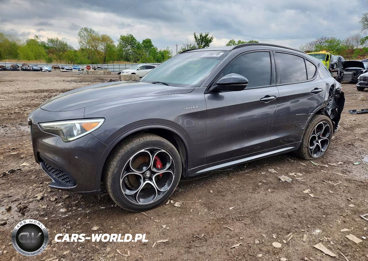 2022 Alfa Romeo Stelvio Ti – zdjęcie 1 z 13