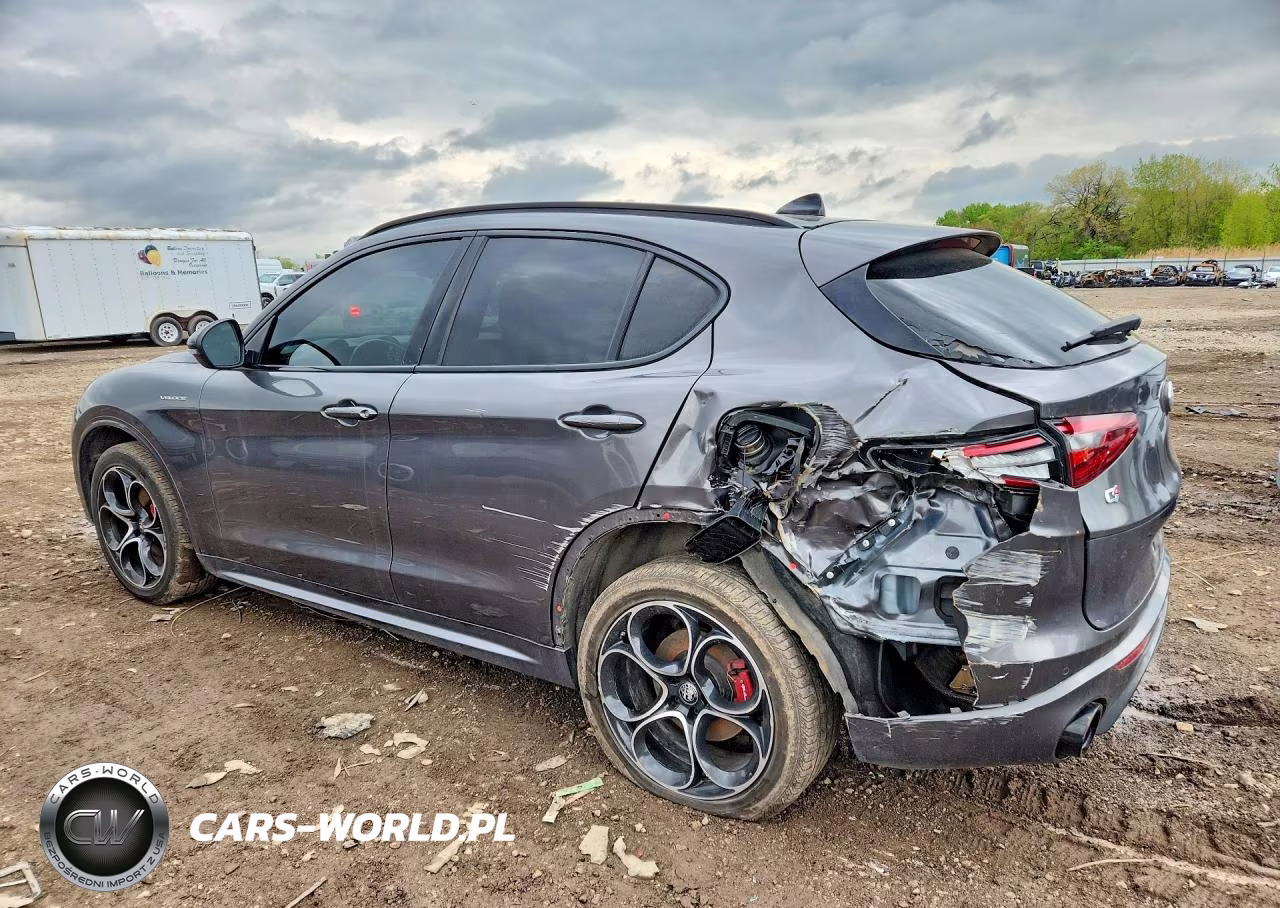 2022 Alfa Romeo Stelvio Ti VIN:ZASPAKBN2N7D38179 - 2