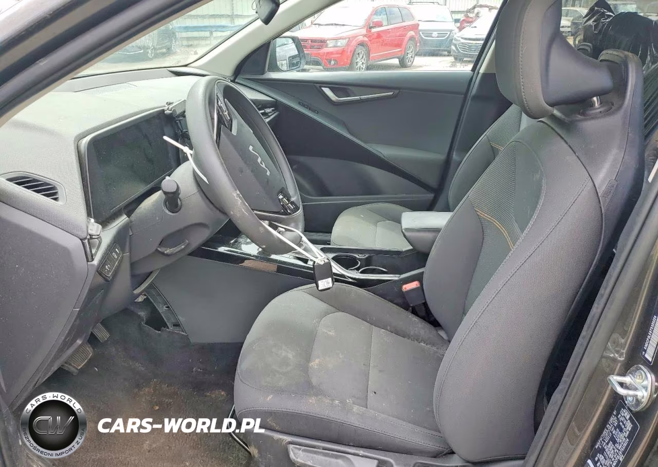 2026 Kia Niro Lx VIN:KNDCP3LE8T5320224 - 7
