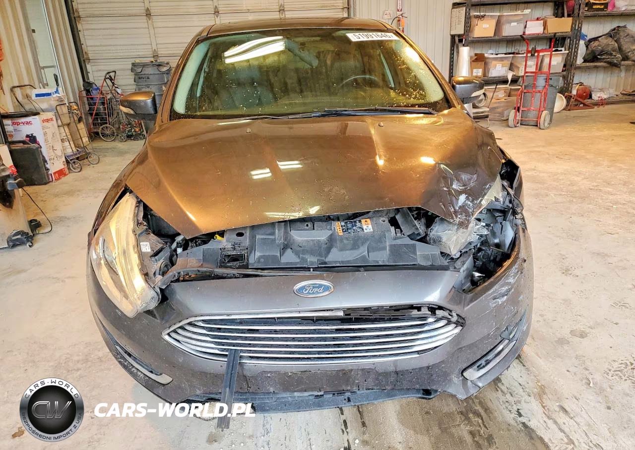 2018 Ford Focus Titanium VIN:1FADP3N28JL316857 - 5