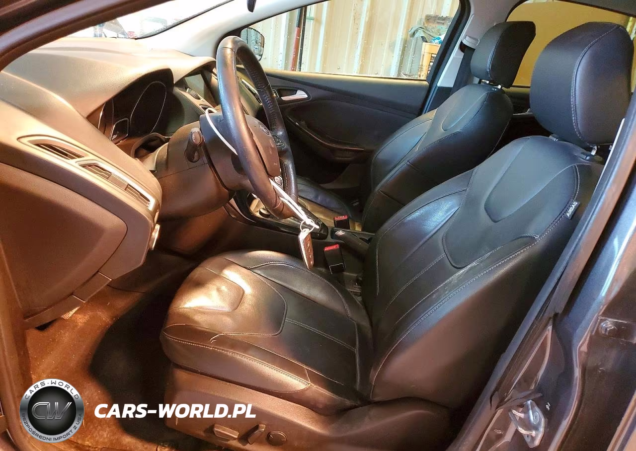 2018 Ford Focus Titanium VIN:1FADP3N28JL316857 - 7