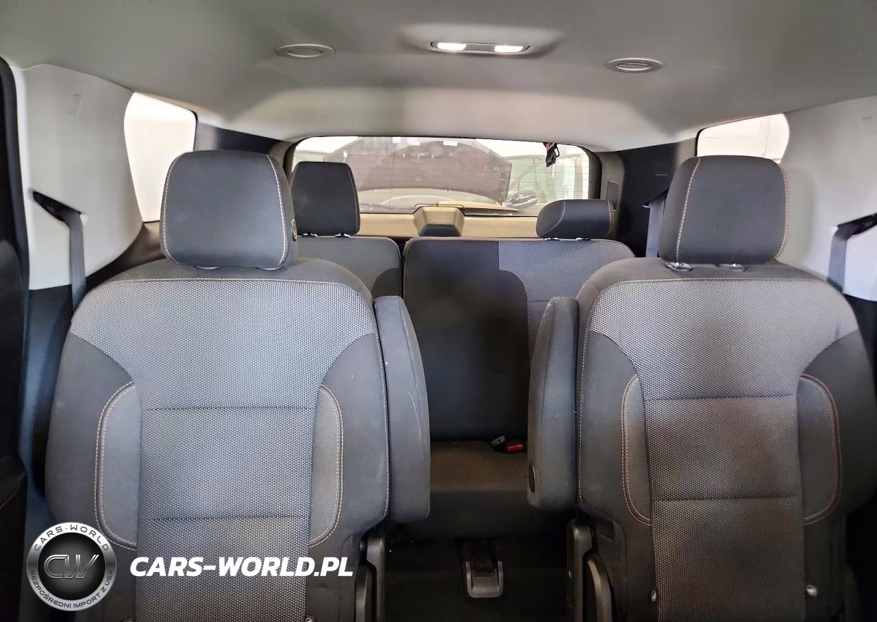 2018 Chevrolet Traverse Lt VIN:1GNEVGKW7JJ219963 - 10