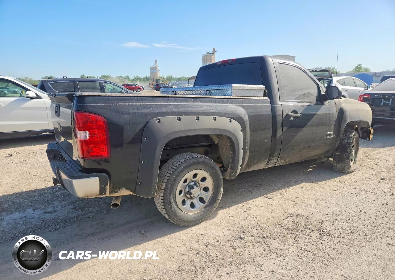 2008 Chevrolet Silverado C1500 VIN:1GCEC14X68Z239926 - 3