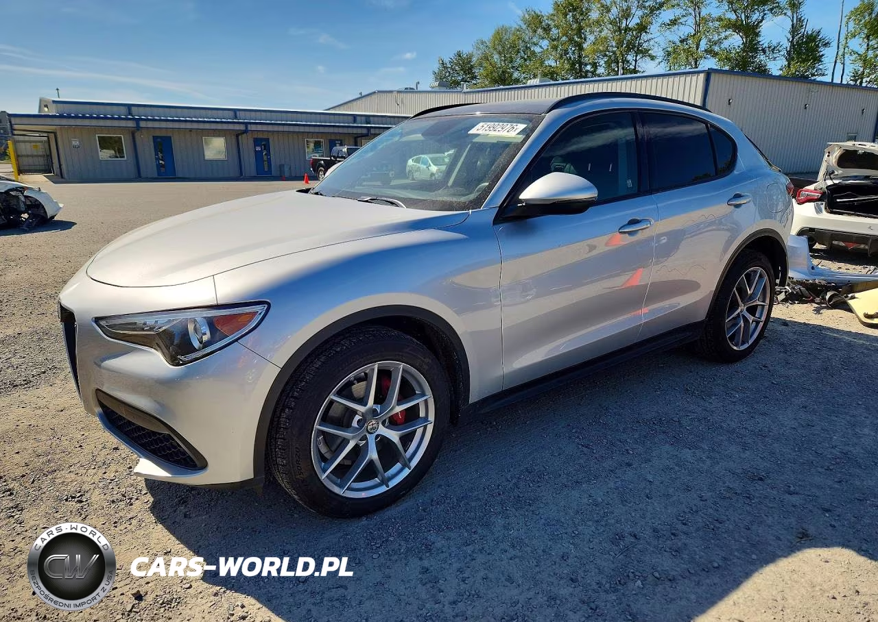 2018 Alfa Romeo Stelvio Sport