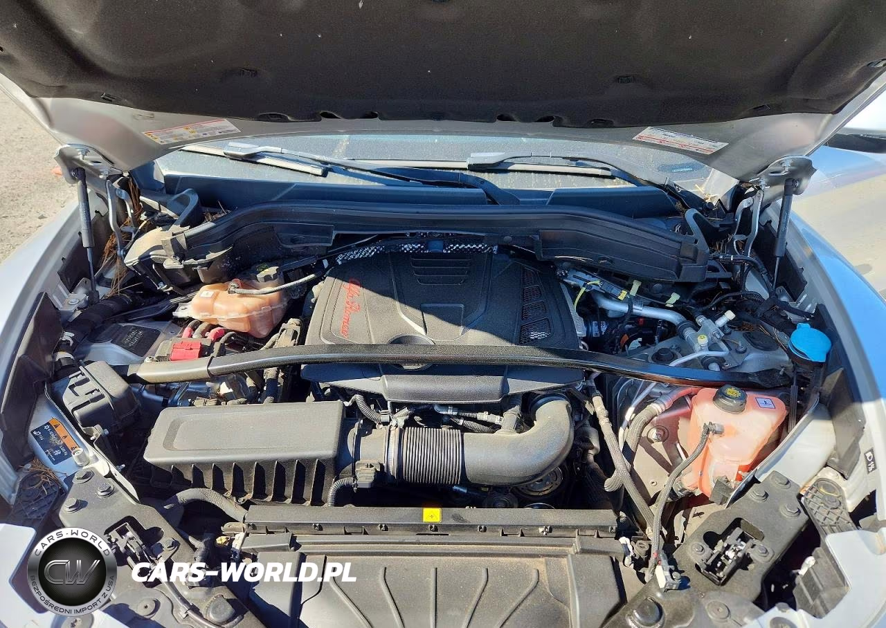 2018 Alfa Romeo Stelvio Sport VIN:ZASFAKPN9J7B96878 - 12
