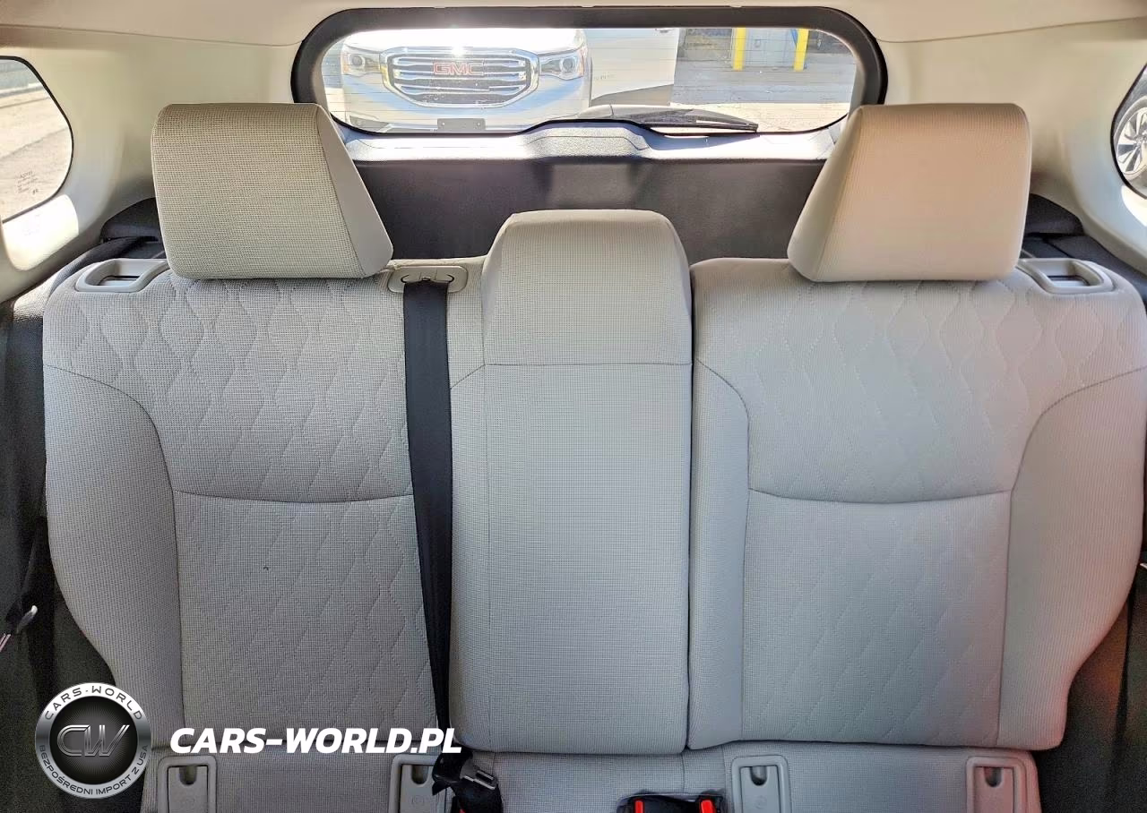 2024 Toyota Corolla Cross Le VIN:7MUBAAAG9RV115428 - 10
