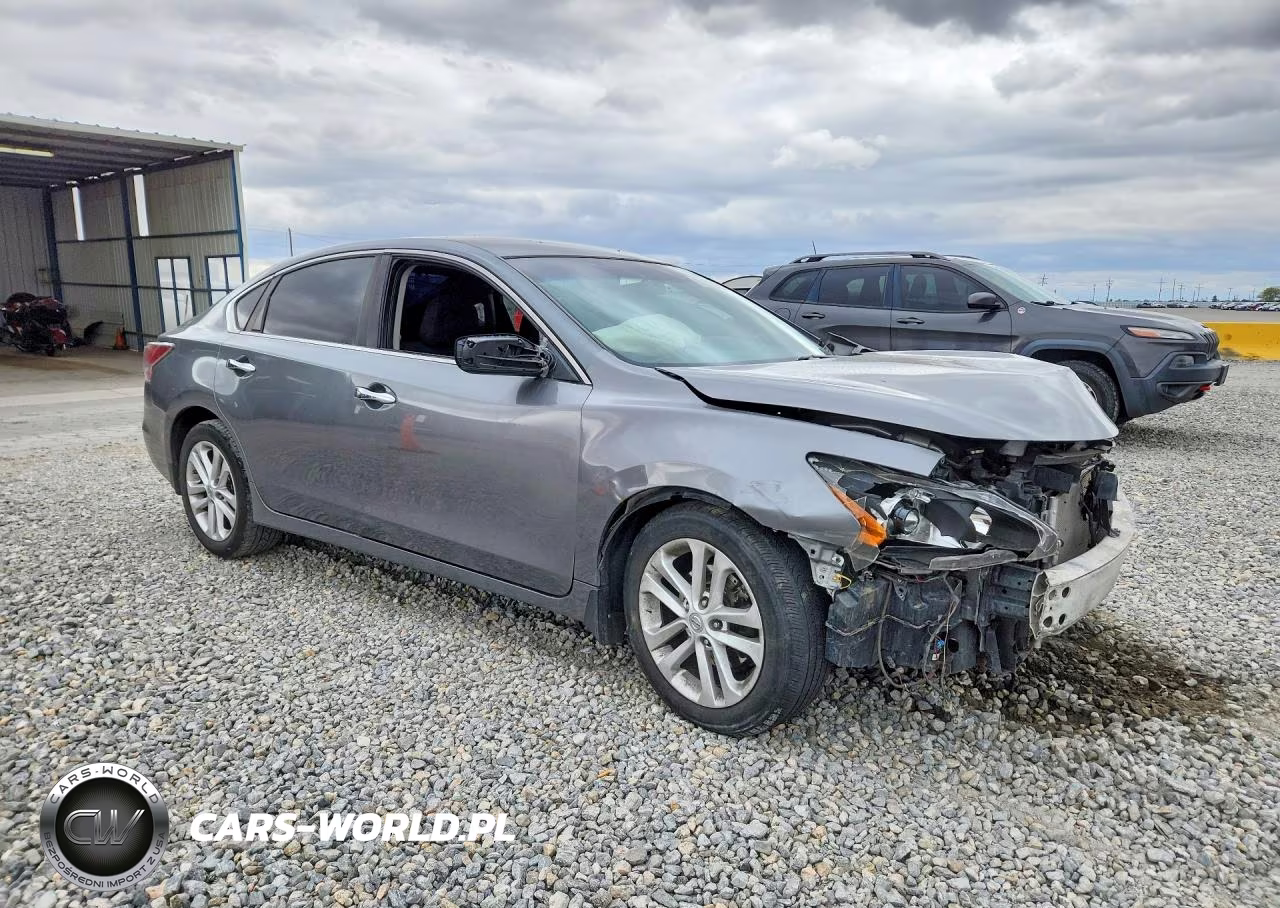 2015 Nissan Altima 2.5 S VIN:1N4AL3APXFC193585 - 4