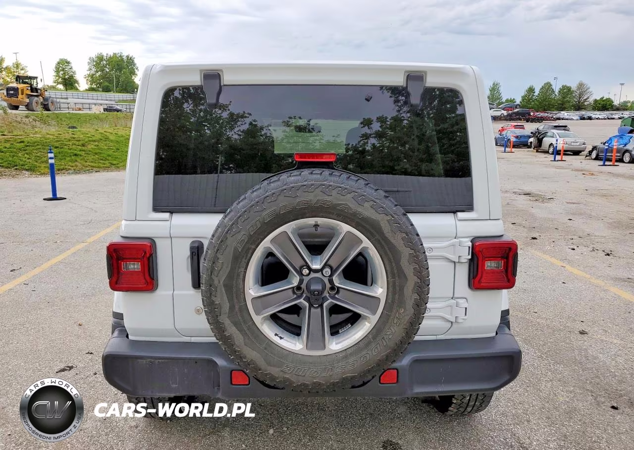 2020 Jeep Wrangler Unlimited Sahara VIN:1C4HJXEN9LW258287 - 6