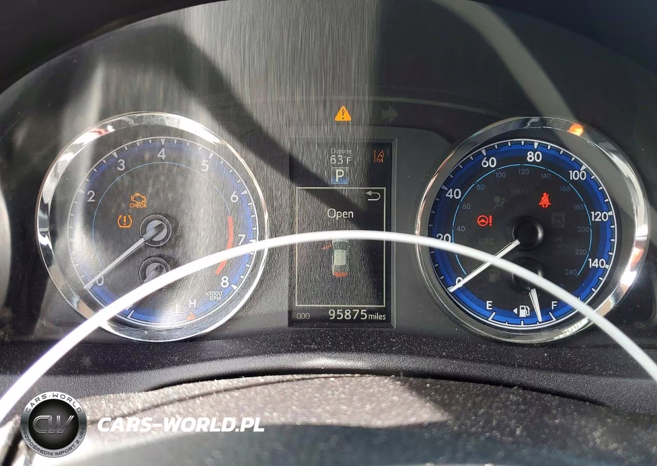 2018 Toyota Corolla Se VIN:2T1BURHEXJC081615 - 9