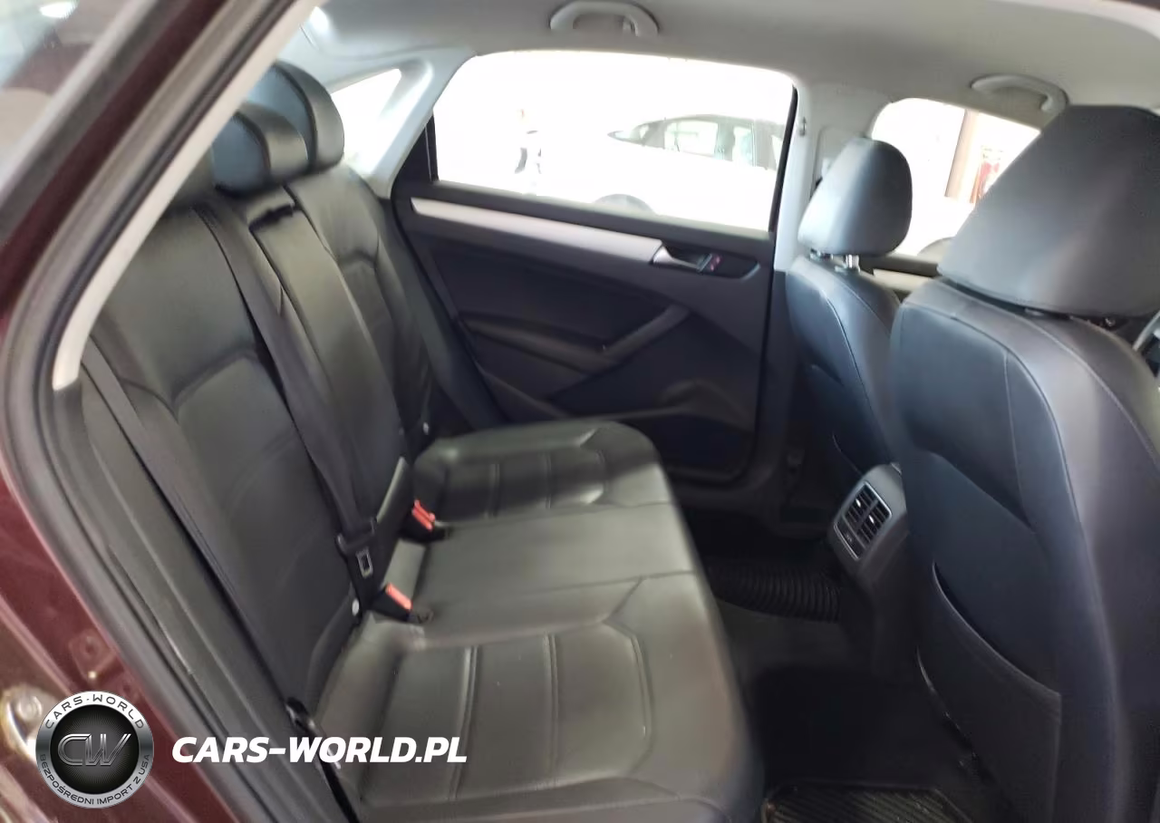 2013 Volkswagen Passat VIN:1VWBP7A36DC009468 - 10