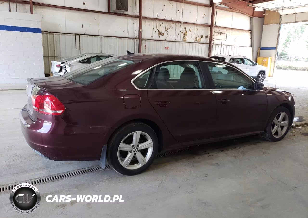 2013 Volkswagen Passat VIN:1VWBP7A36DC009468 - 3