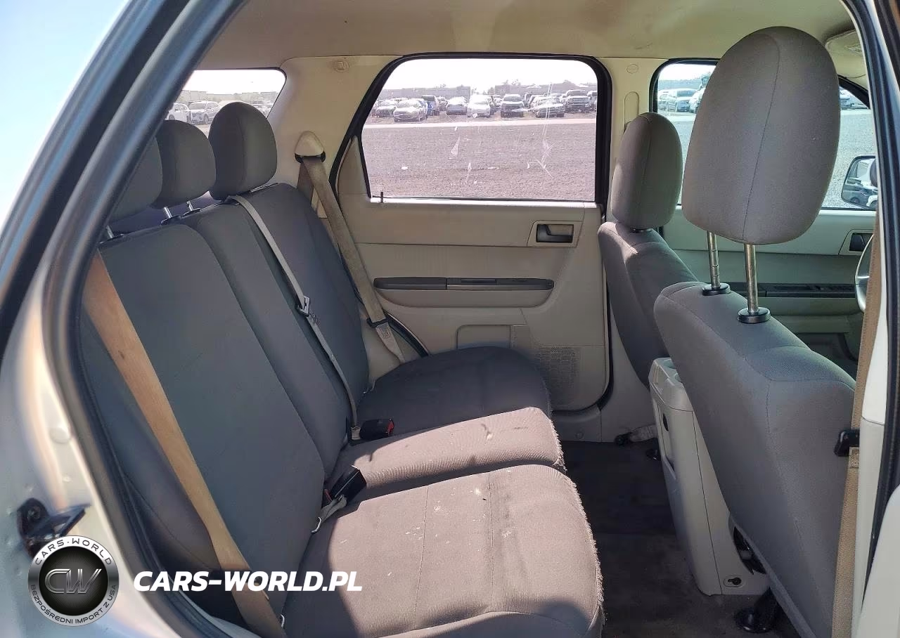 2011 Ford Escape Xls VIN:1FMCU0C73BKC23744 - 11