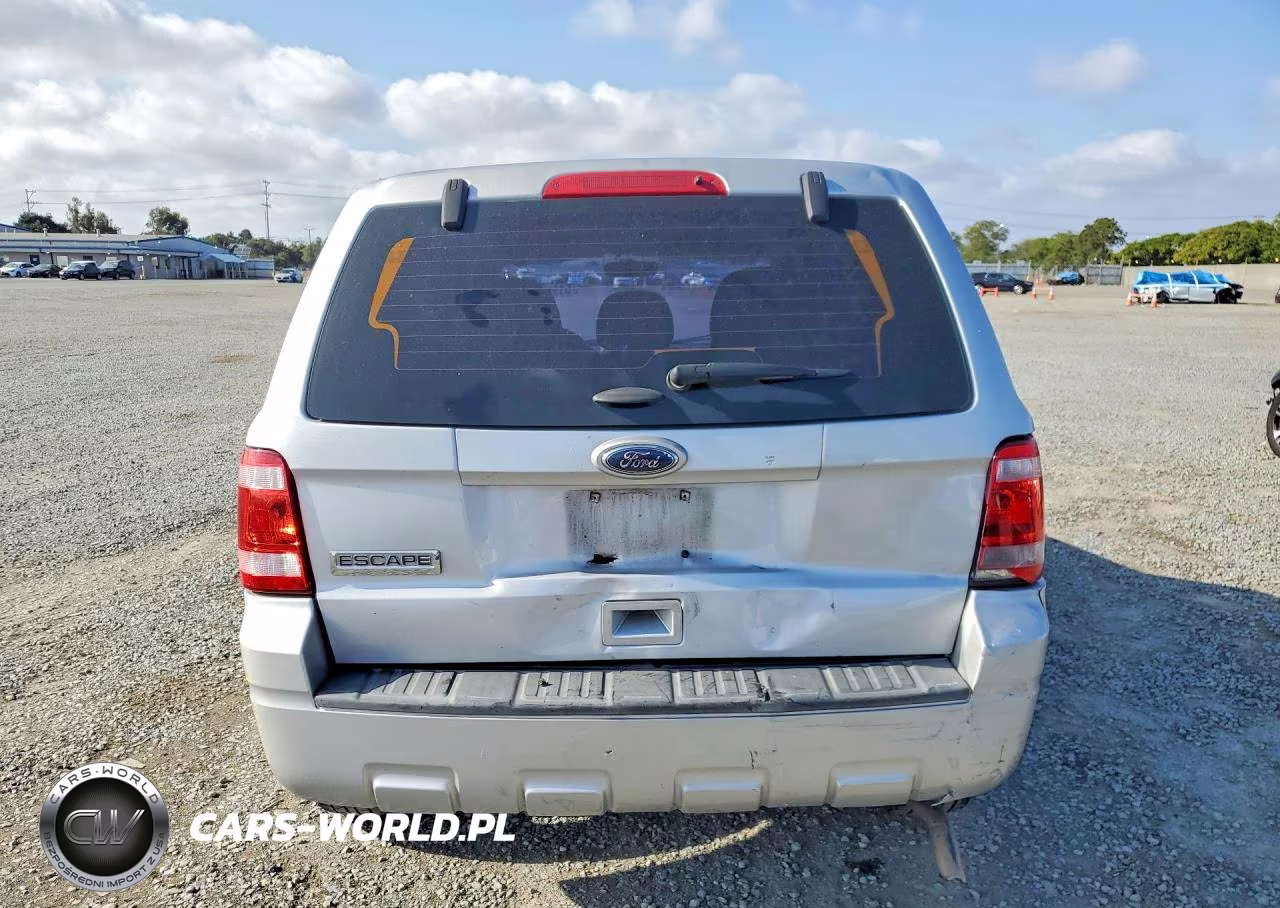 2011 Ford Escape Xls VIN:1FMCU0C73BKC23744 - 6