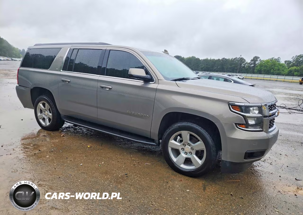 2019 Chevrolet Suburban C1500 Lt VIN:1GNSCHKC3KR261179 - 4
