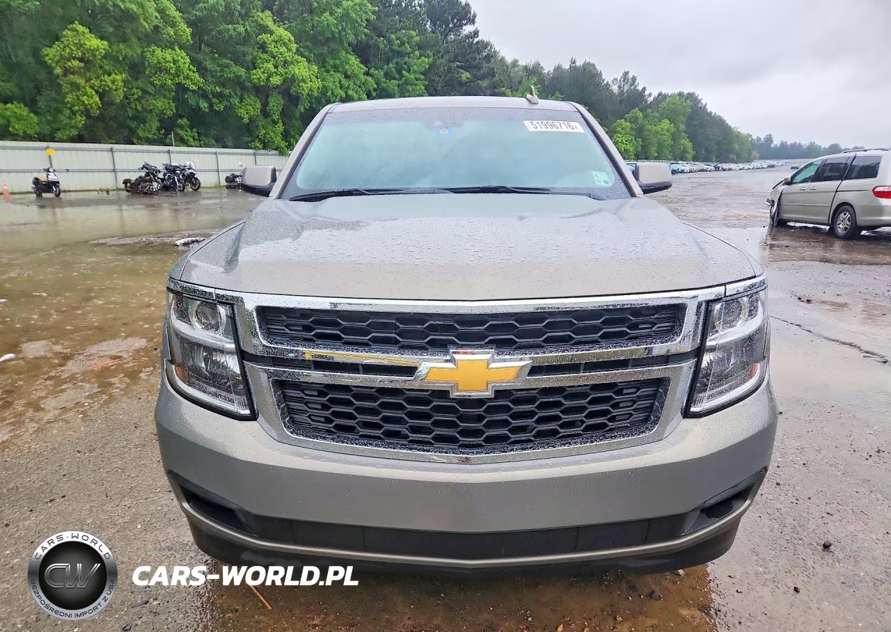 2019 Chevrolet Suburban C1500 Lt VIN:1GNSCHKC3KR261179 - 5